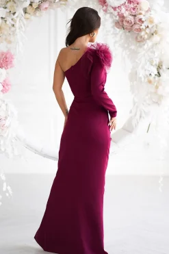 Robe de gala classe fendue une manche longue