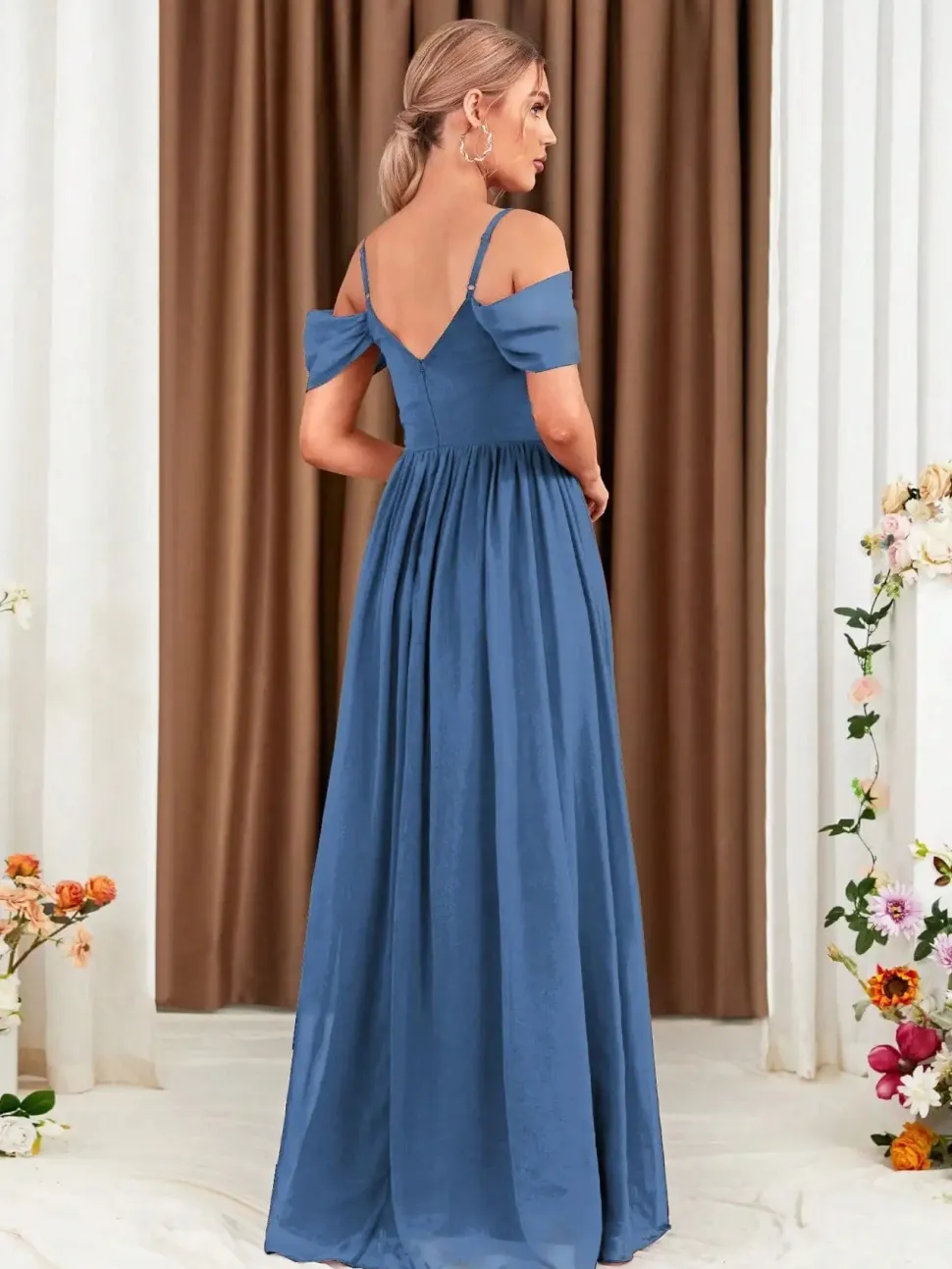 Robe demoiselle d'honneur bleue décolletée en coeur