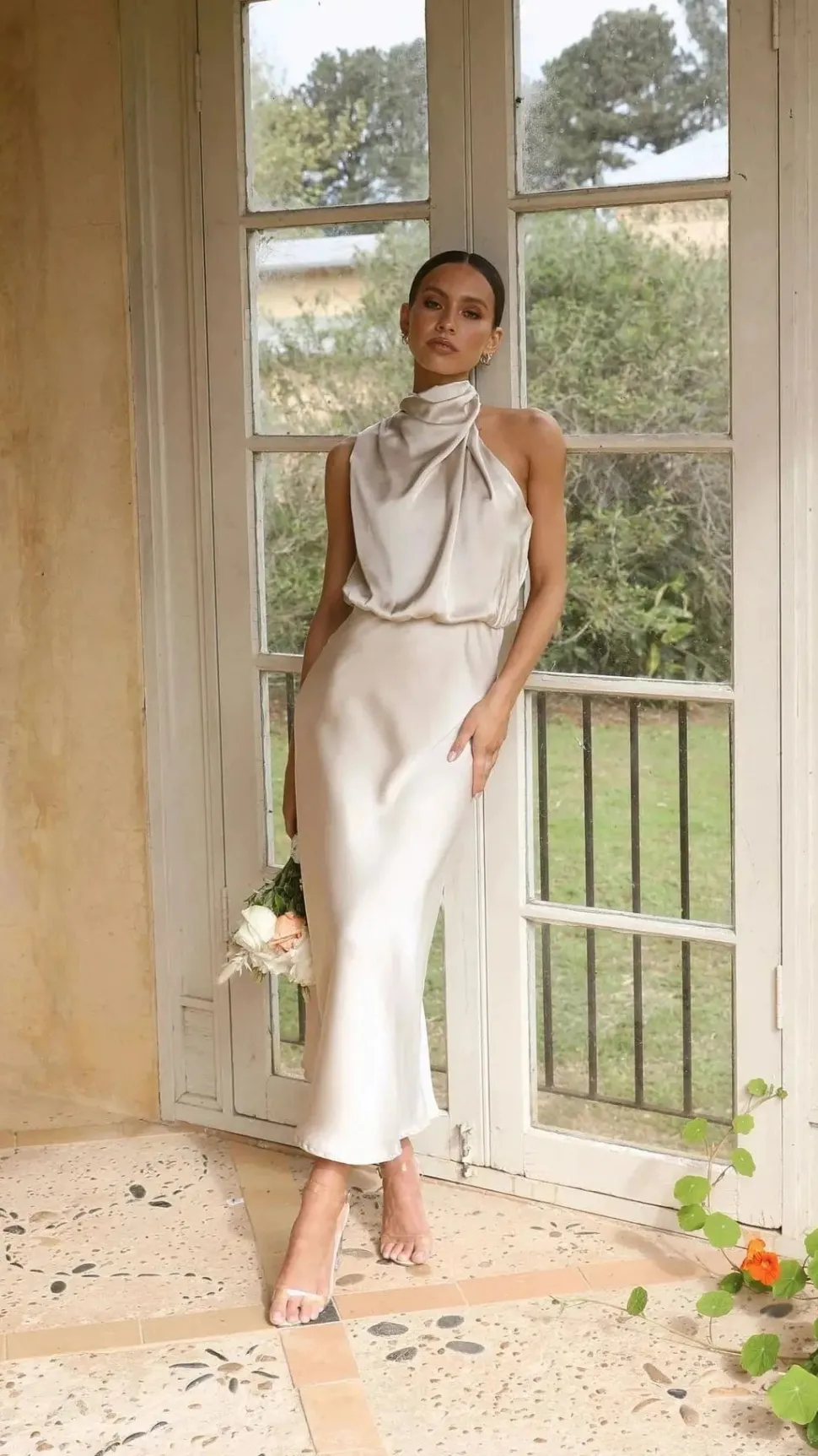 Robe demoiselle d'honneur chic midi
