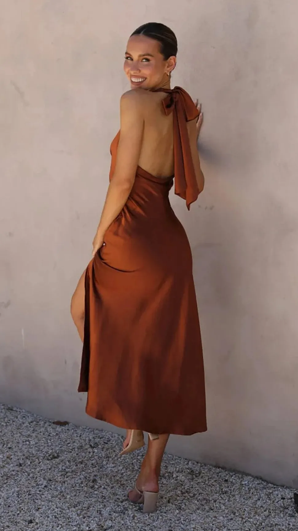 Robe demoiselle d'honneur midi dos nu