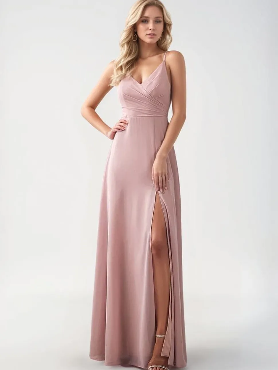 Robe demoiselle d'honneur rose poudrée avec fente haute