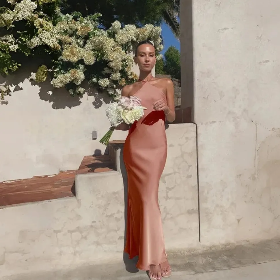 Robe demoiselle d'honneur rose poudré longue