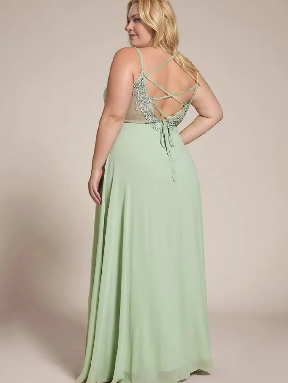 Robe demoiselle d'honneur vert sauge dos nu grande taille