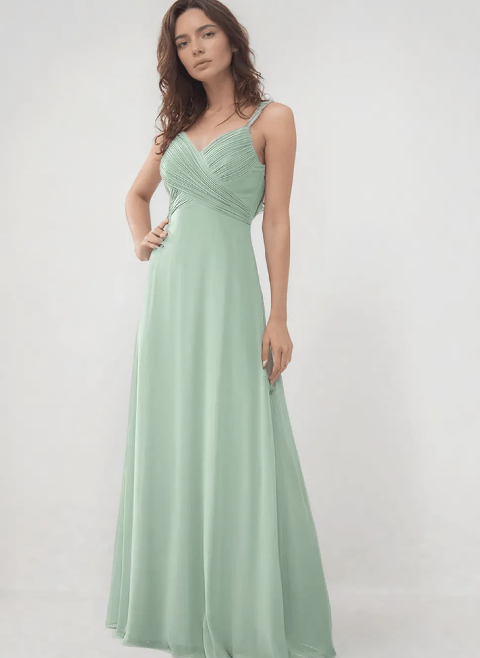 Robe demoiselle d'honneur vert sauge drapée