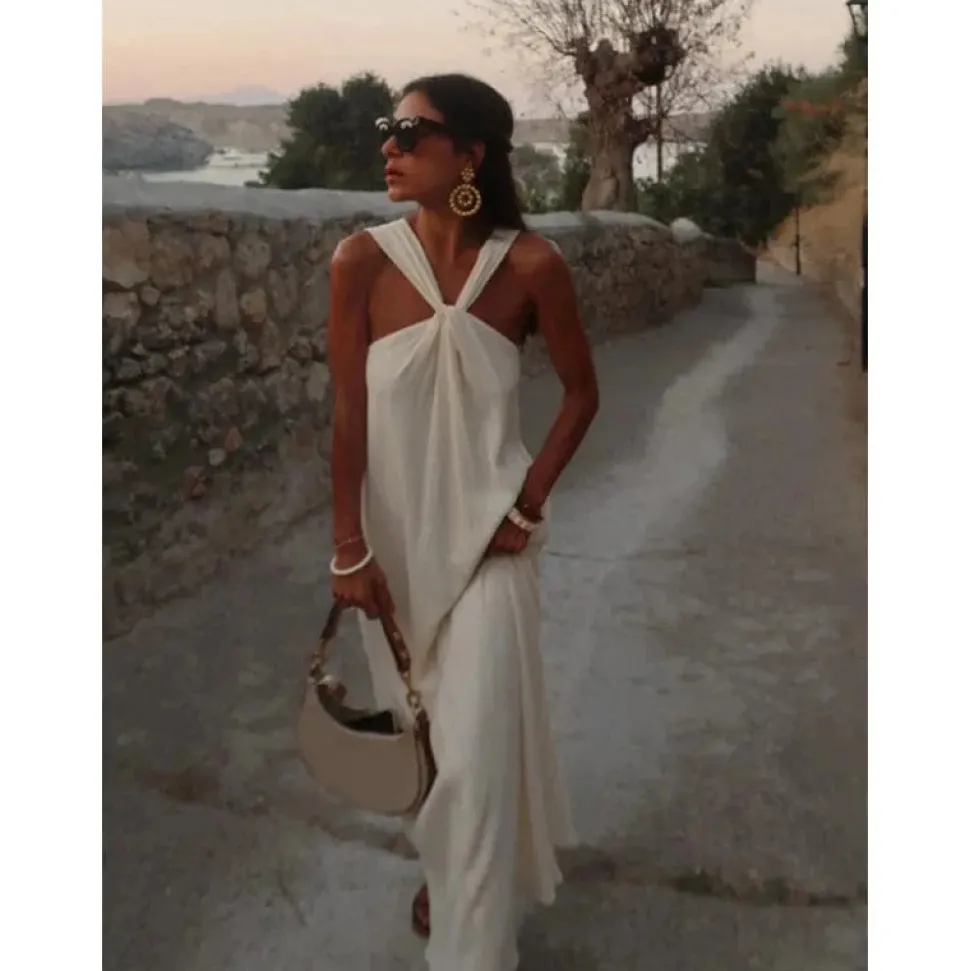 Robe de plage blanche longue sans manches