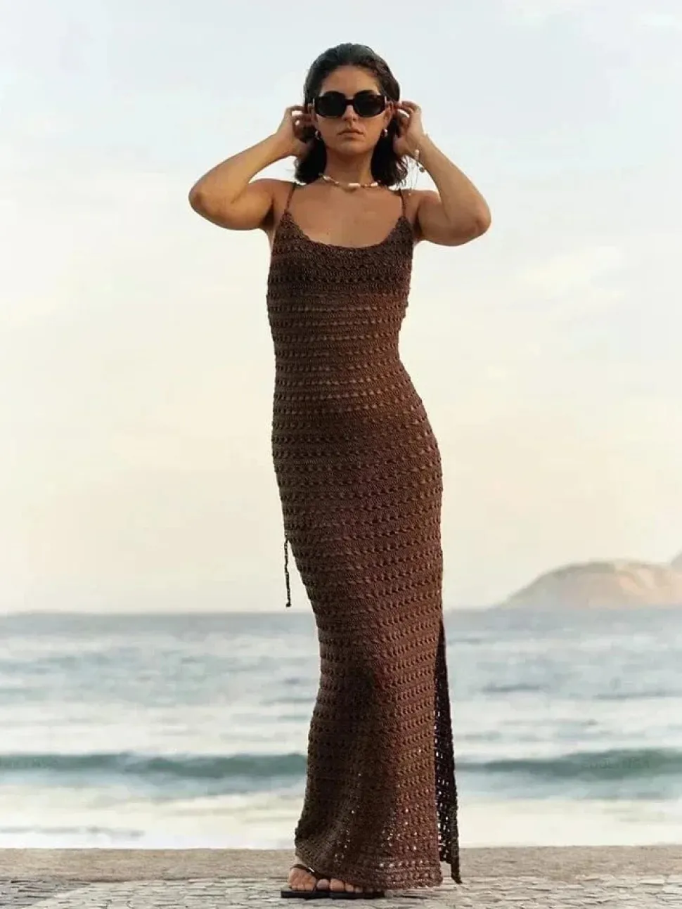 Robe de plage crochet longue fendue dos nu