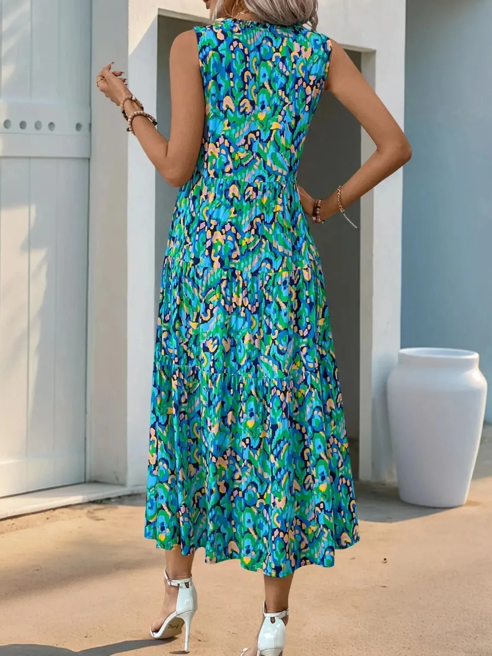 Robe de plage fleurie sans manches