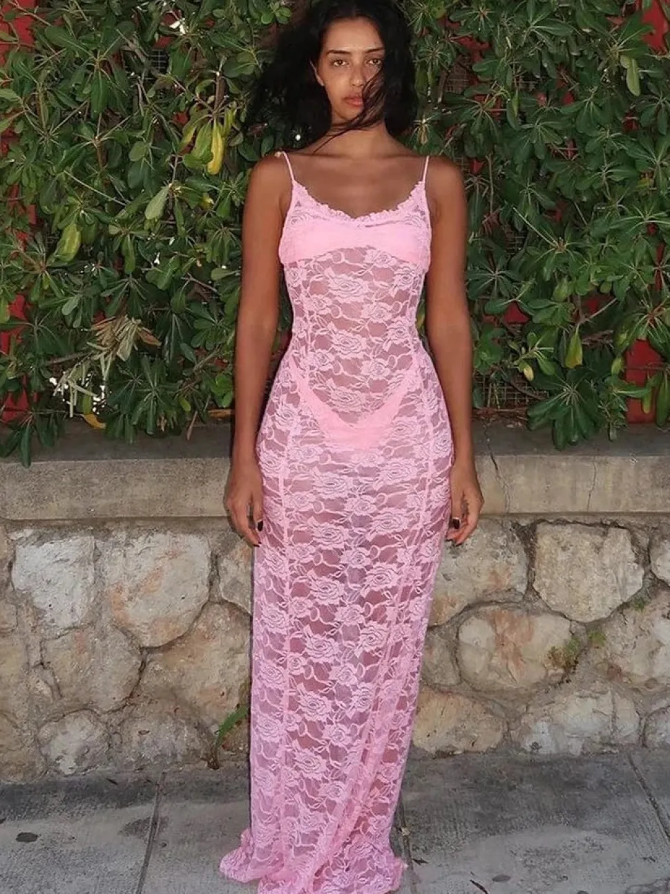 Robe de plage longue en dentelle transparente