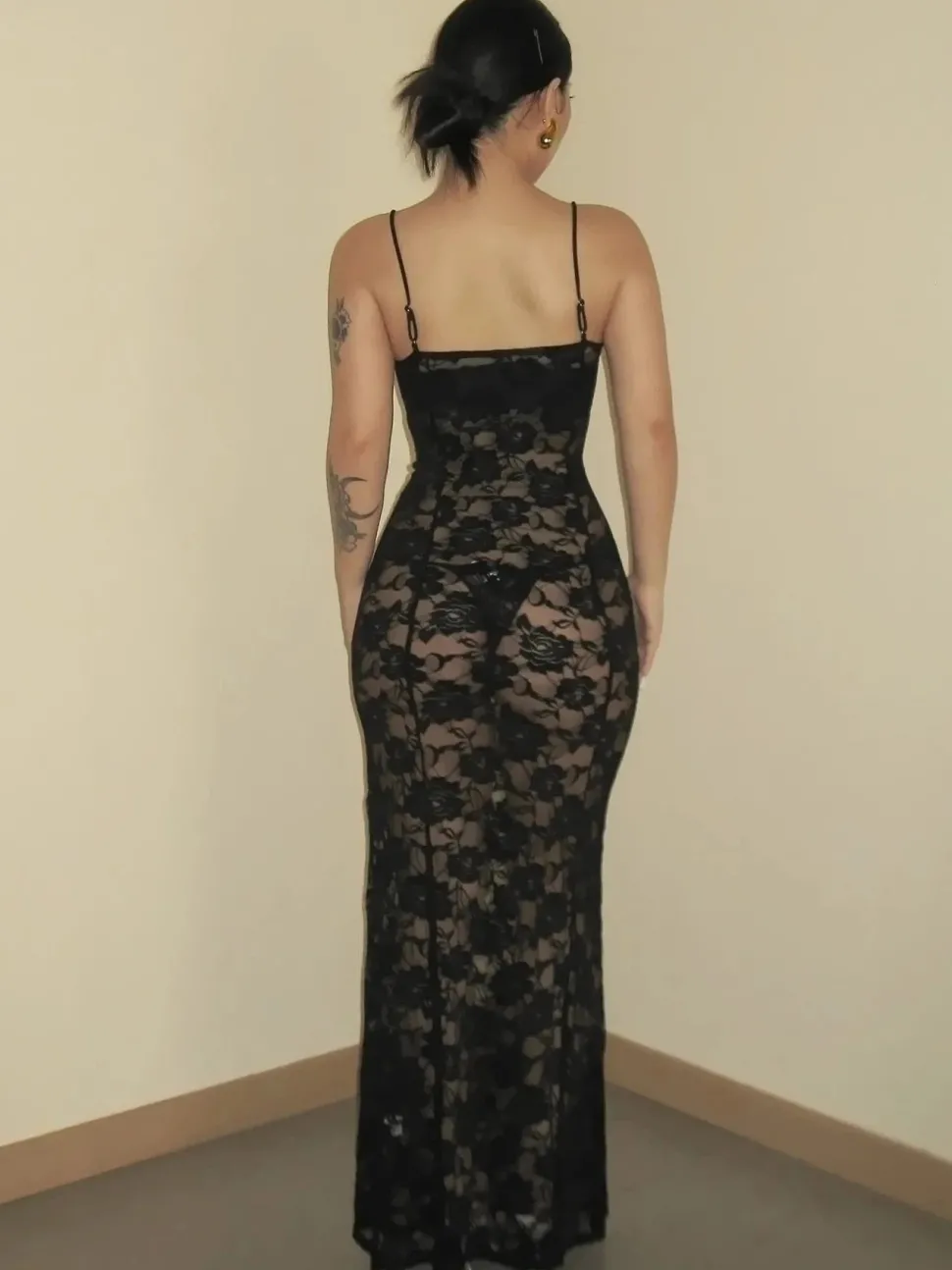 Robe de plage longue en dentelle transparente