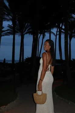 Robe de plage longue en maille bretelles fines