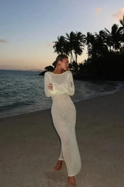 Robe de plage manches longues transparente