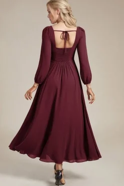 Robe de soirée bordeaux à manches longues