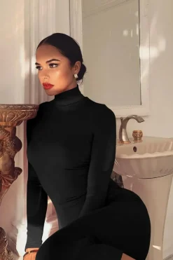 Robe de soirée chic midi moulante