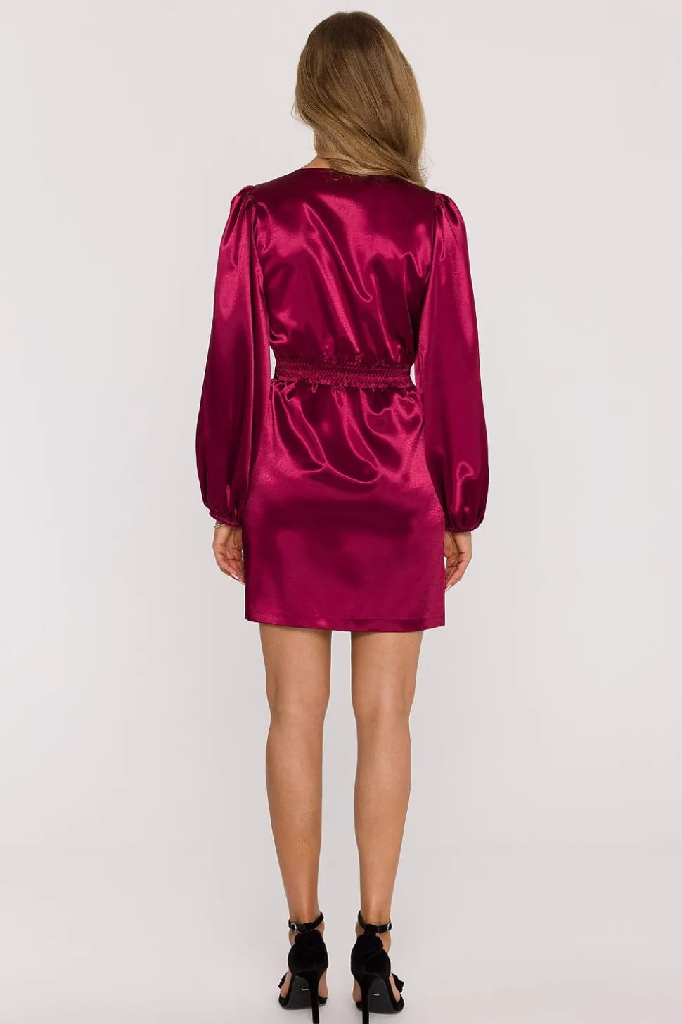 Robe de soirée courte bordeaux satinée manches longues