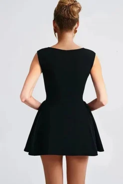 Robe de soirée courte chic évasée