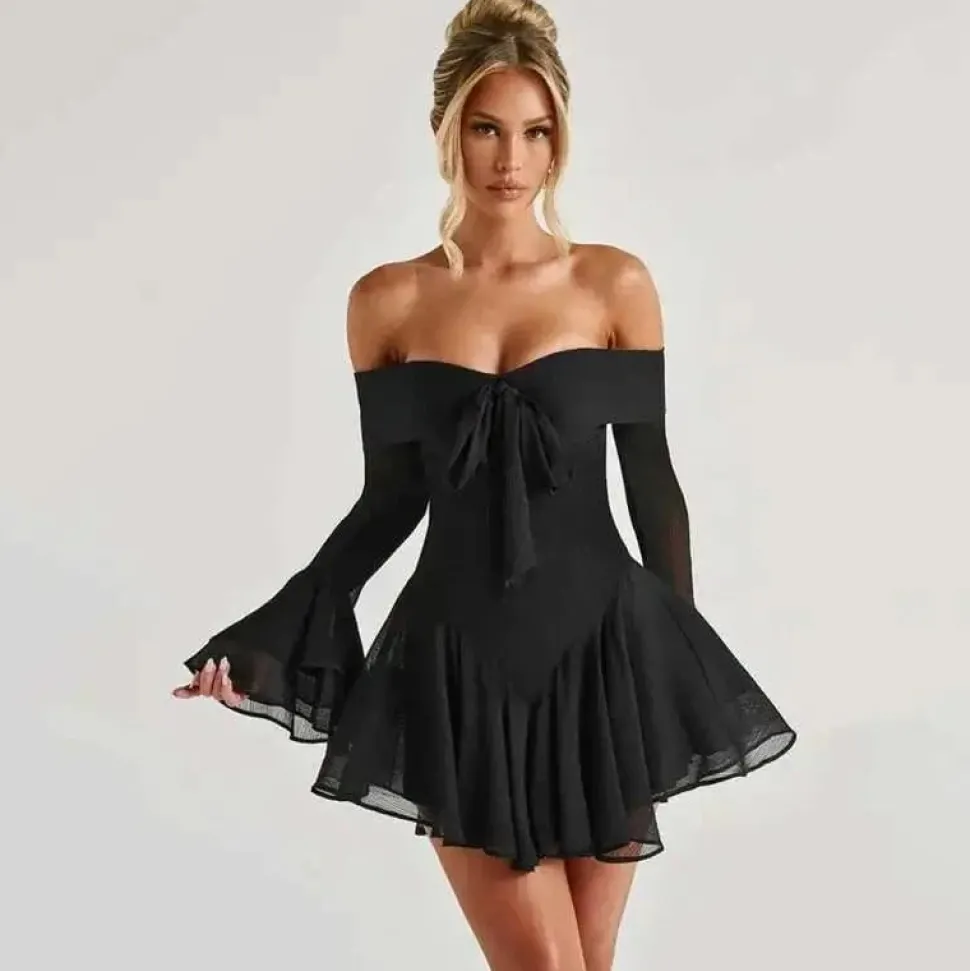 Robe de soirée courte patineuse manches longues