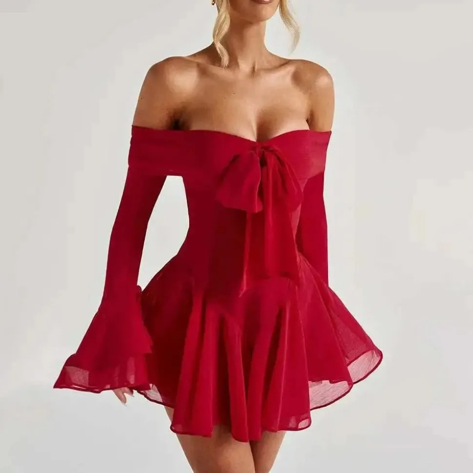 Robe de soirée courte patineuse manches longues