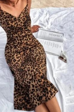 Robe de soirée dos nu longue à motifs
