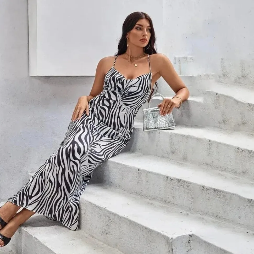 Robe de soirée dos nu longue à motifs