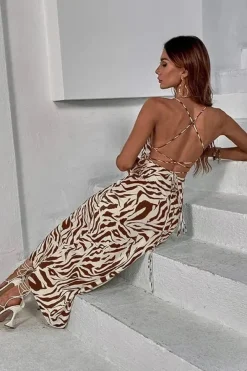 Robe de soirée dos nu longue à motifs