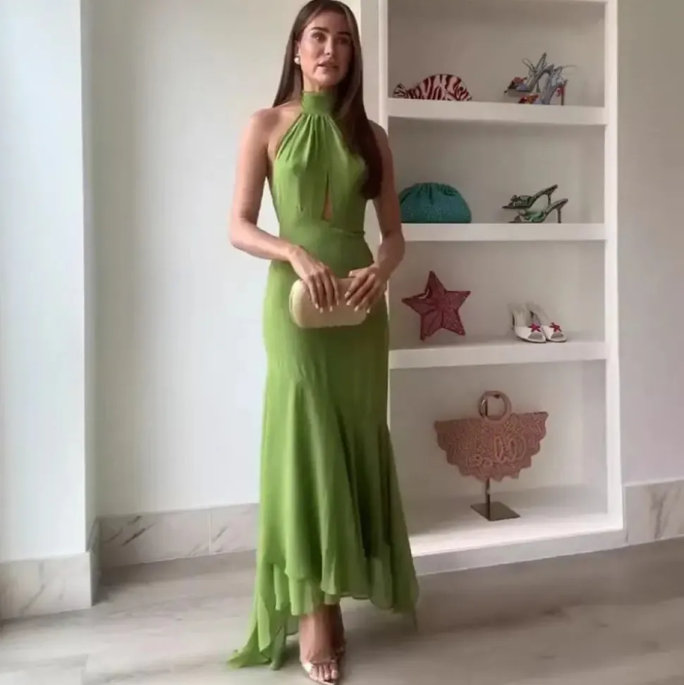 Robe de soirée dos nu verte longue à col licou