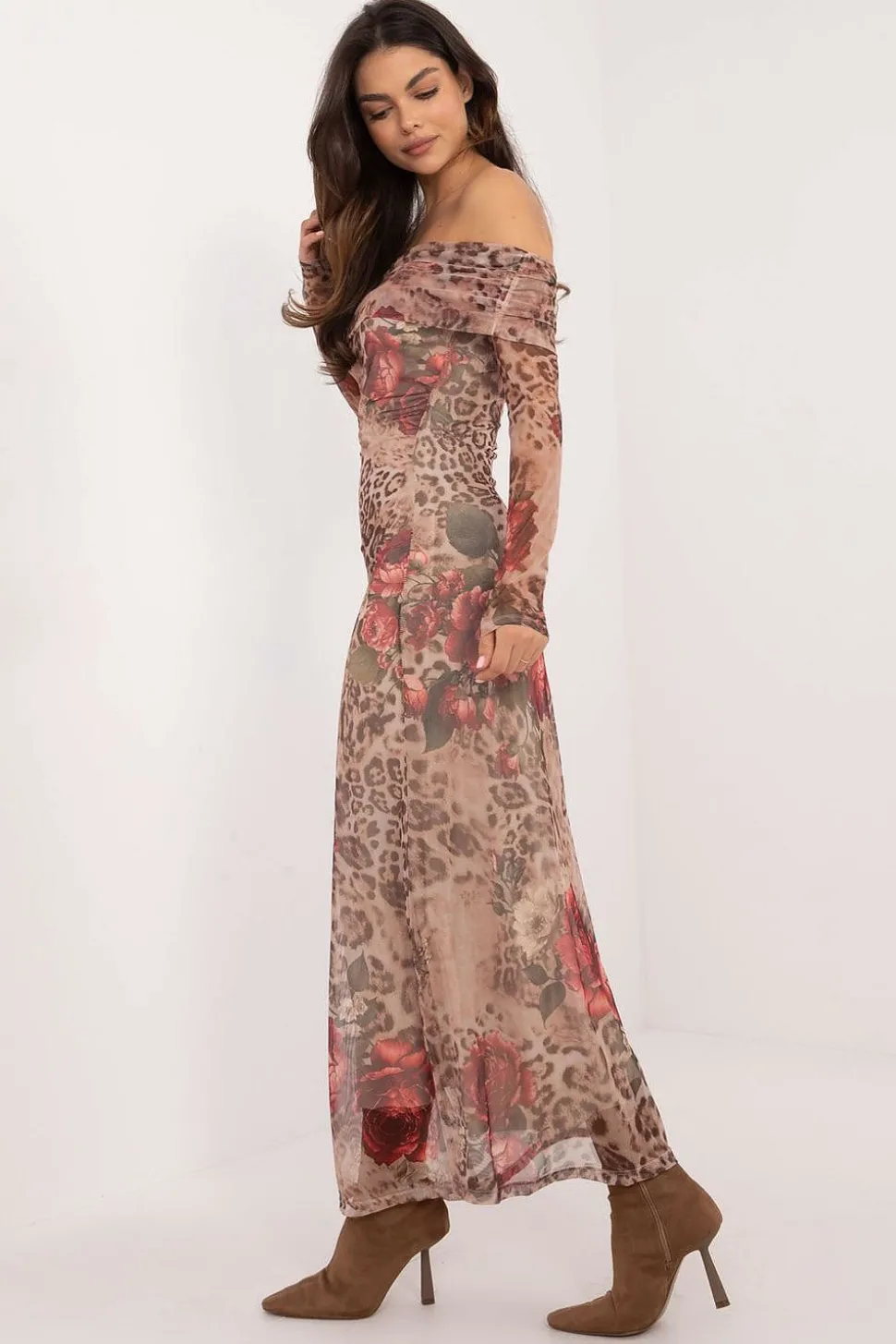 Robe de soirée fleurie longue épaules dénudées
