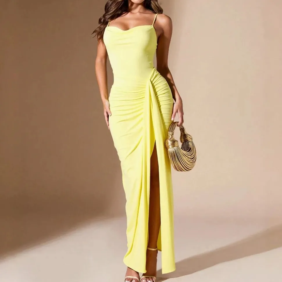 Robe de soirée jaune moulante drappée