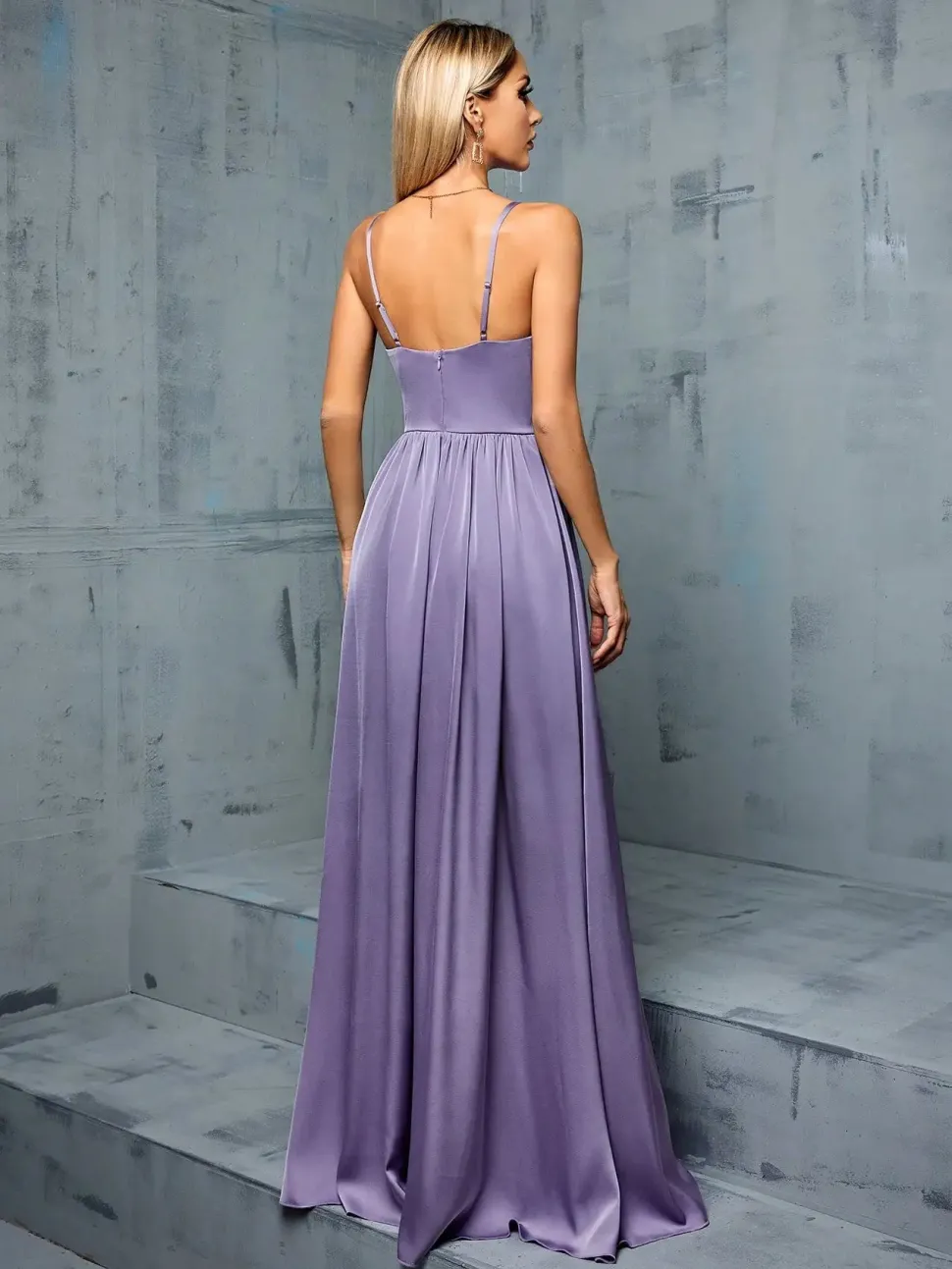 Robe de soirée lilas satinée longue