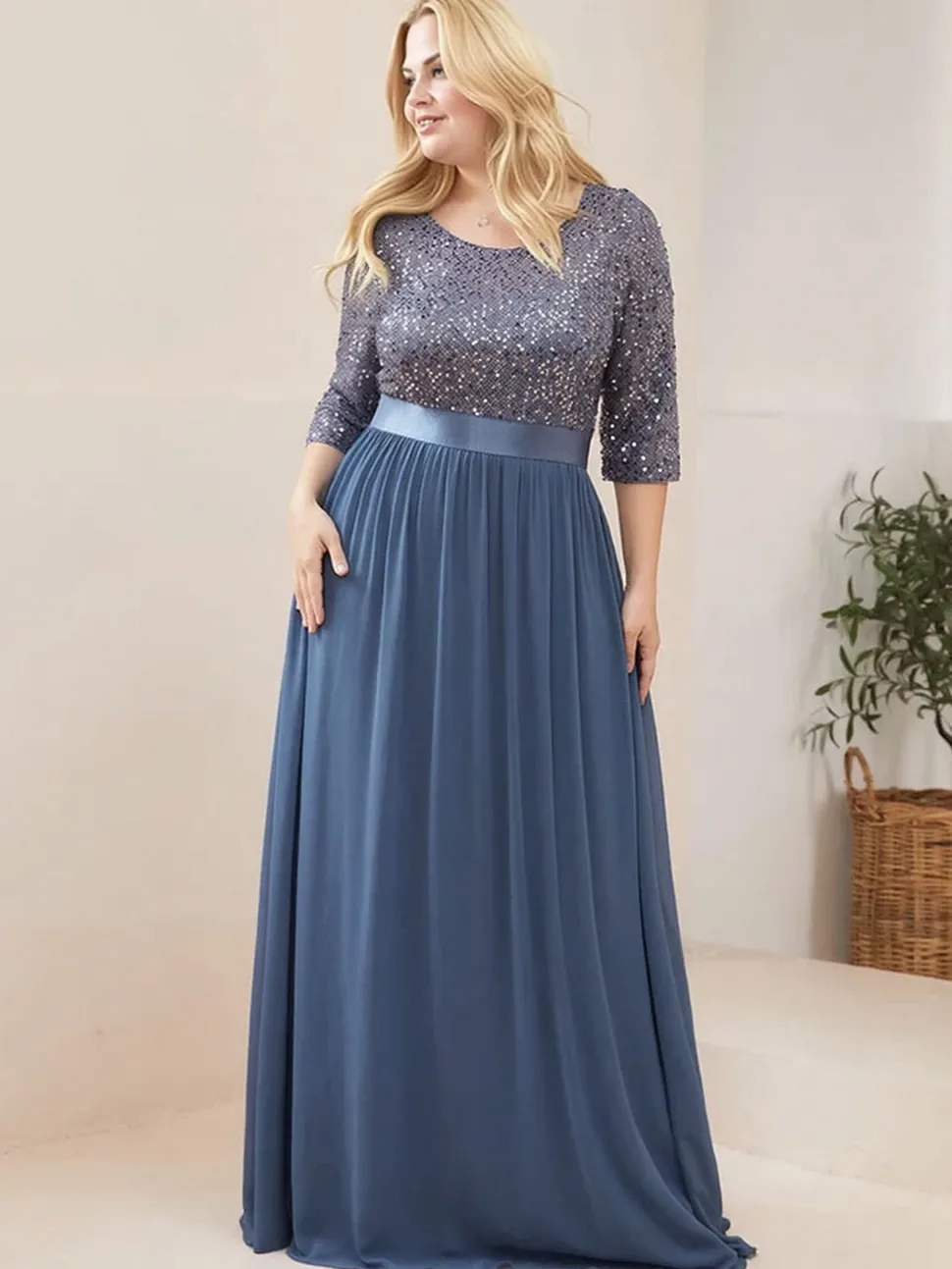Robe de soirée longue bleu avec tulle et paillettes