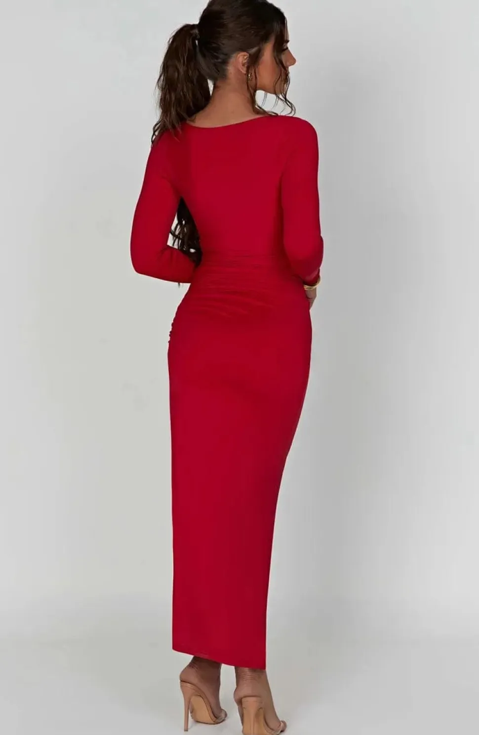 Robe de soirée longue fendue