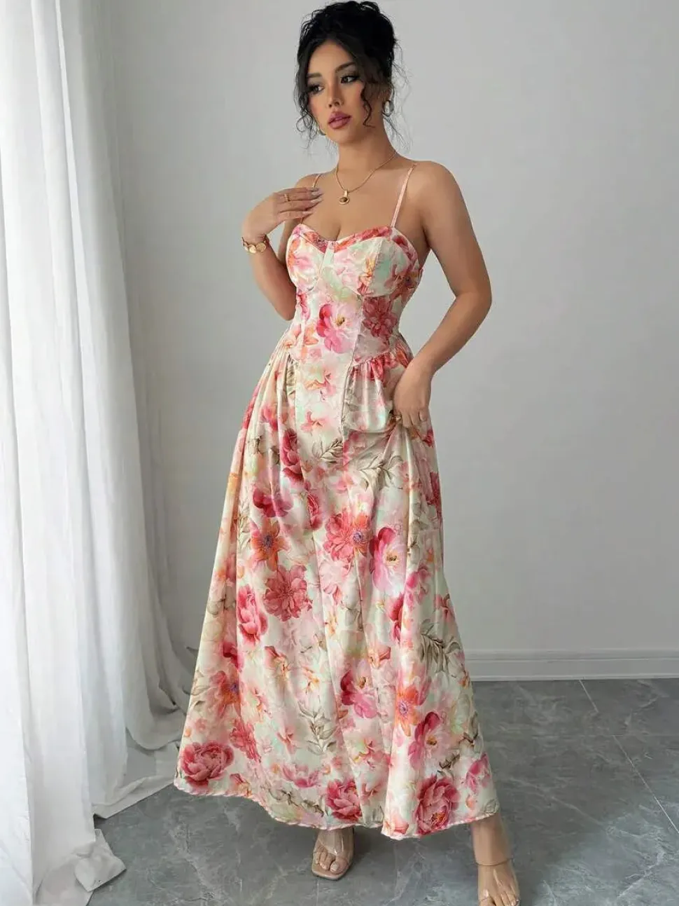 Robe de soirée longue fleurie romantique