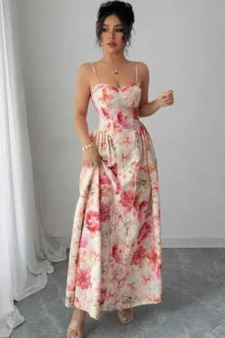 Robe de soirée longue fleurie romantique