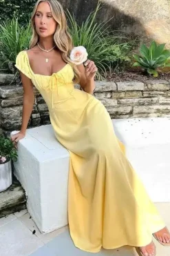 Robe de soirée longue fluide manches courtes