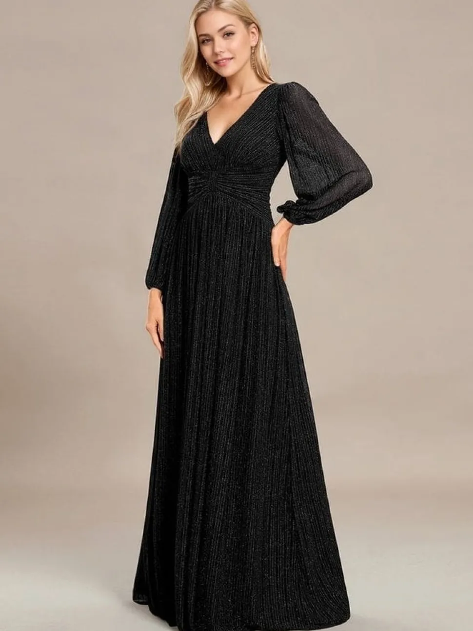 Robe de soirée longue noire manches longues col en V