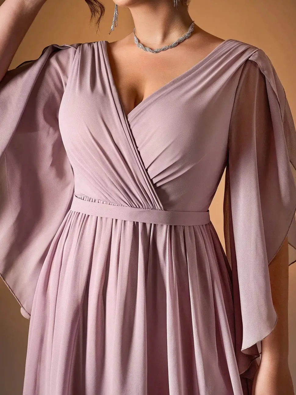 Robe de soirée longue rose poudré grande taille manches fluides