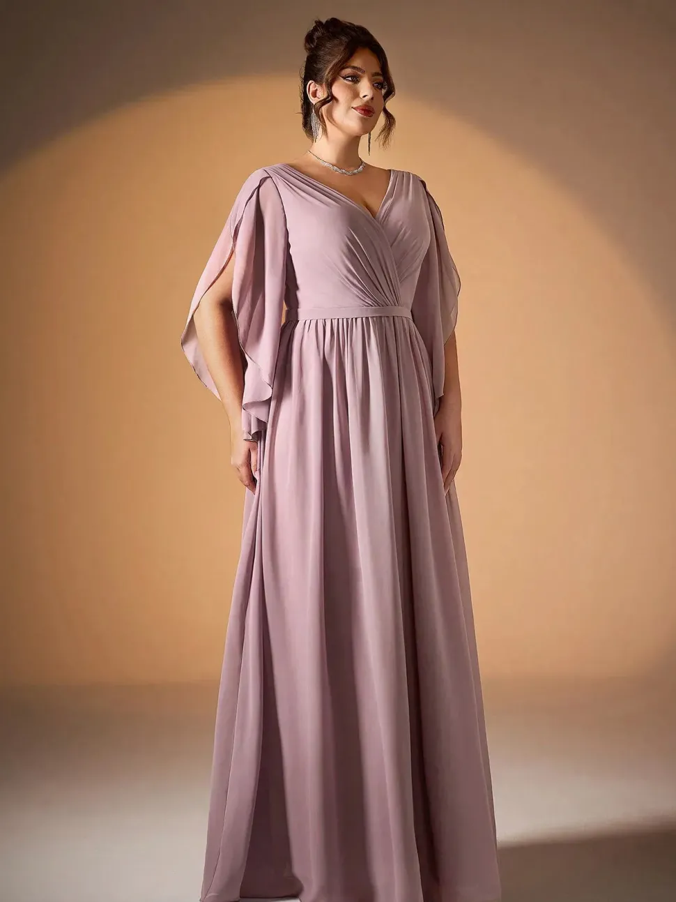 Robe de soirée longue rose poudré grande taille manches fluides