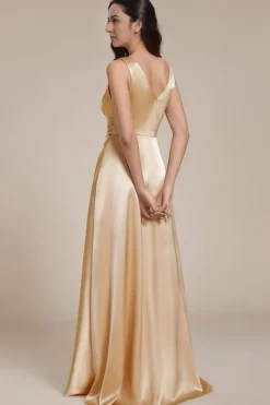 Robe de soirée longue satinée couleur champagne