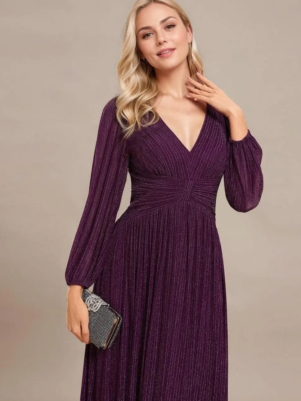 Robe de soirée longue violette manches longues