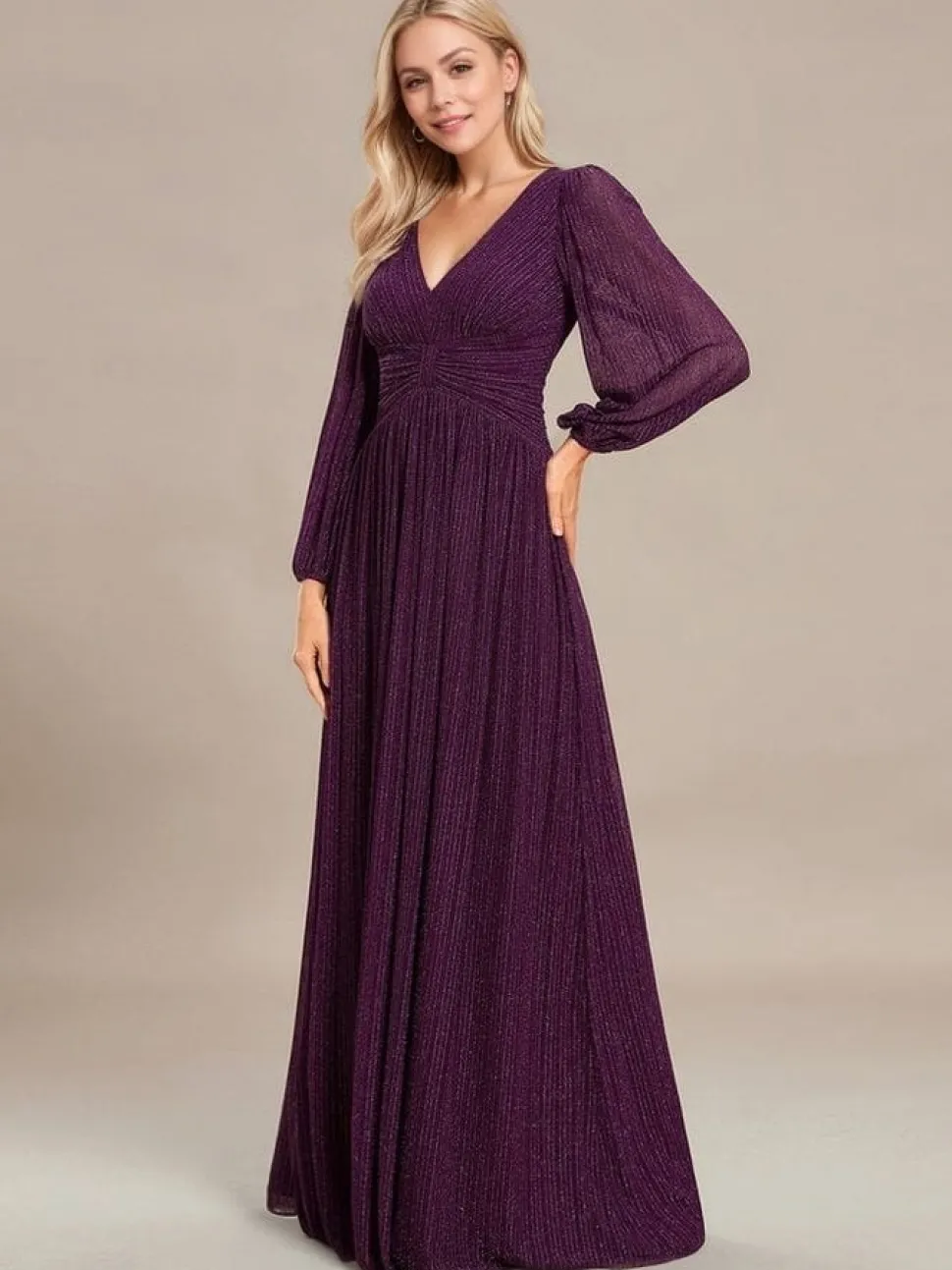 Robe de soirée longue violette manches longues