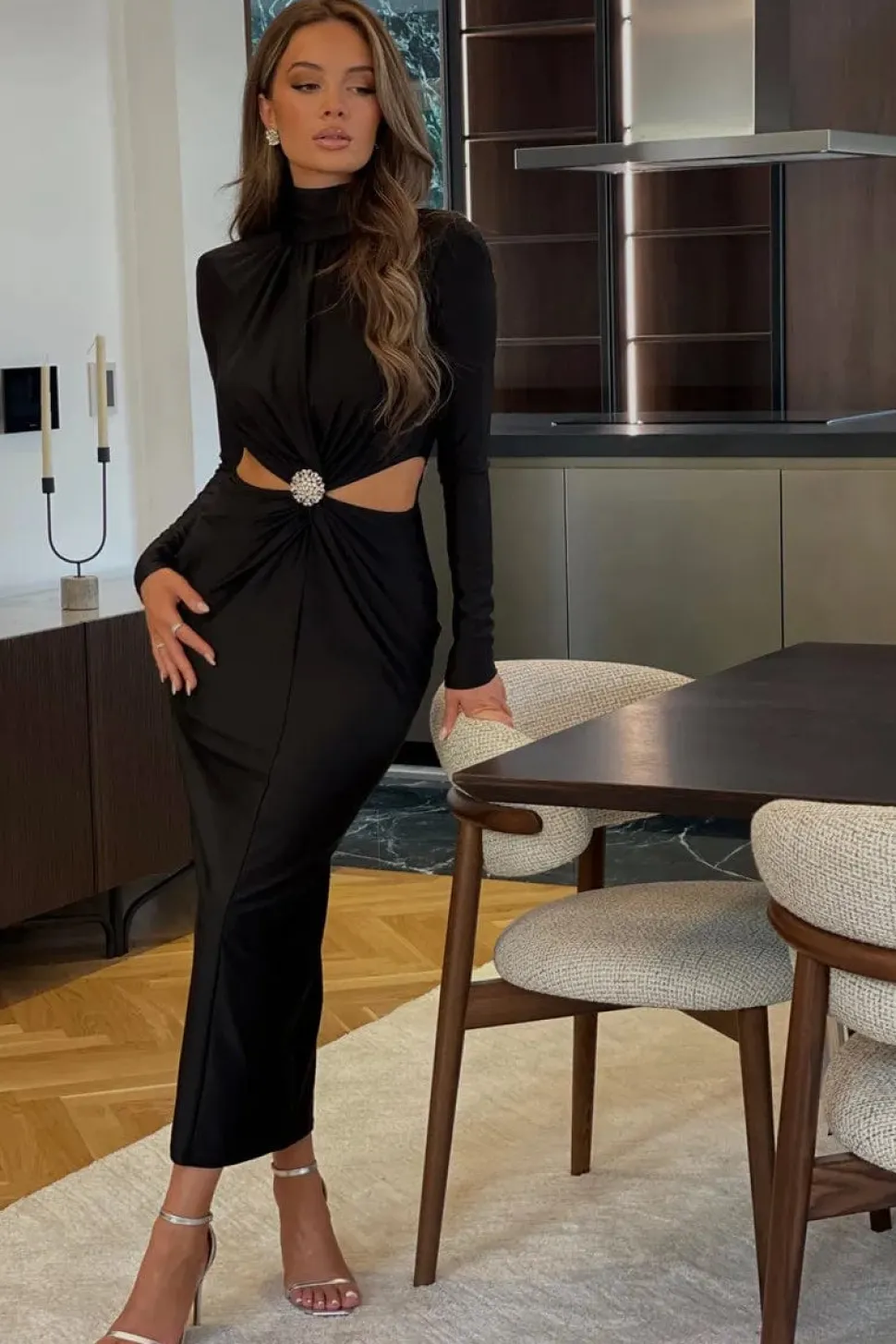 Robe de soirée manche longue col roulé