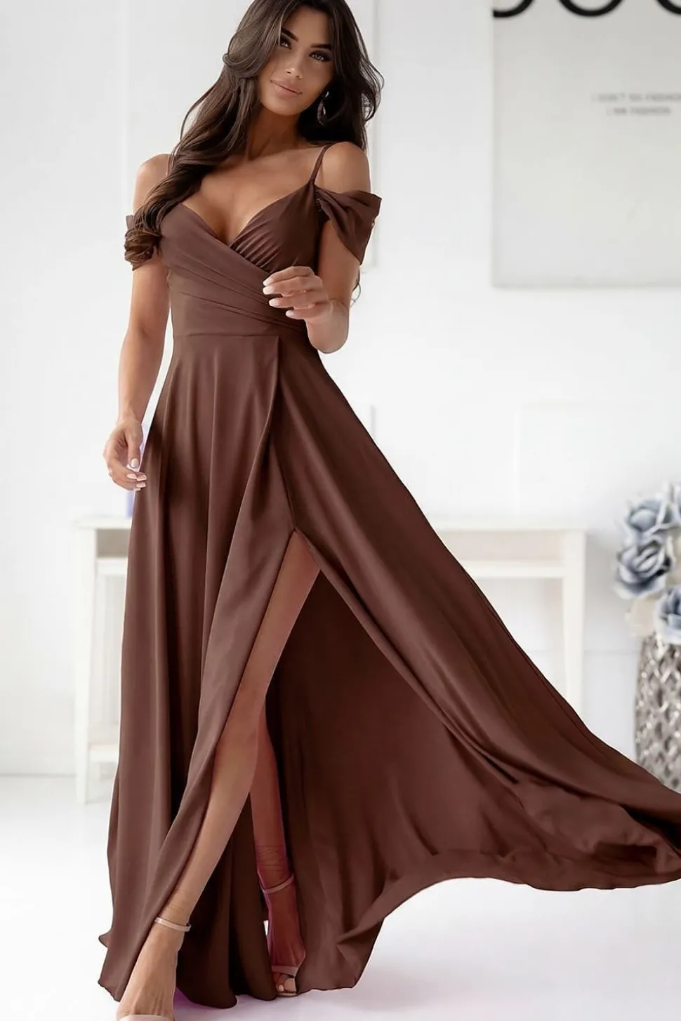 Robe de soirée marron longue fluide