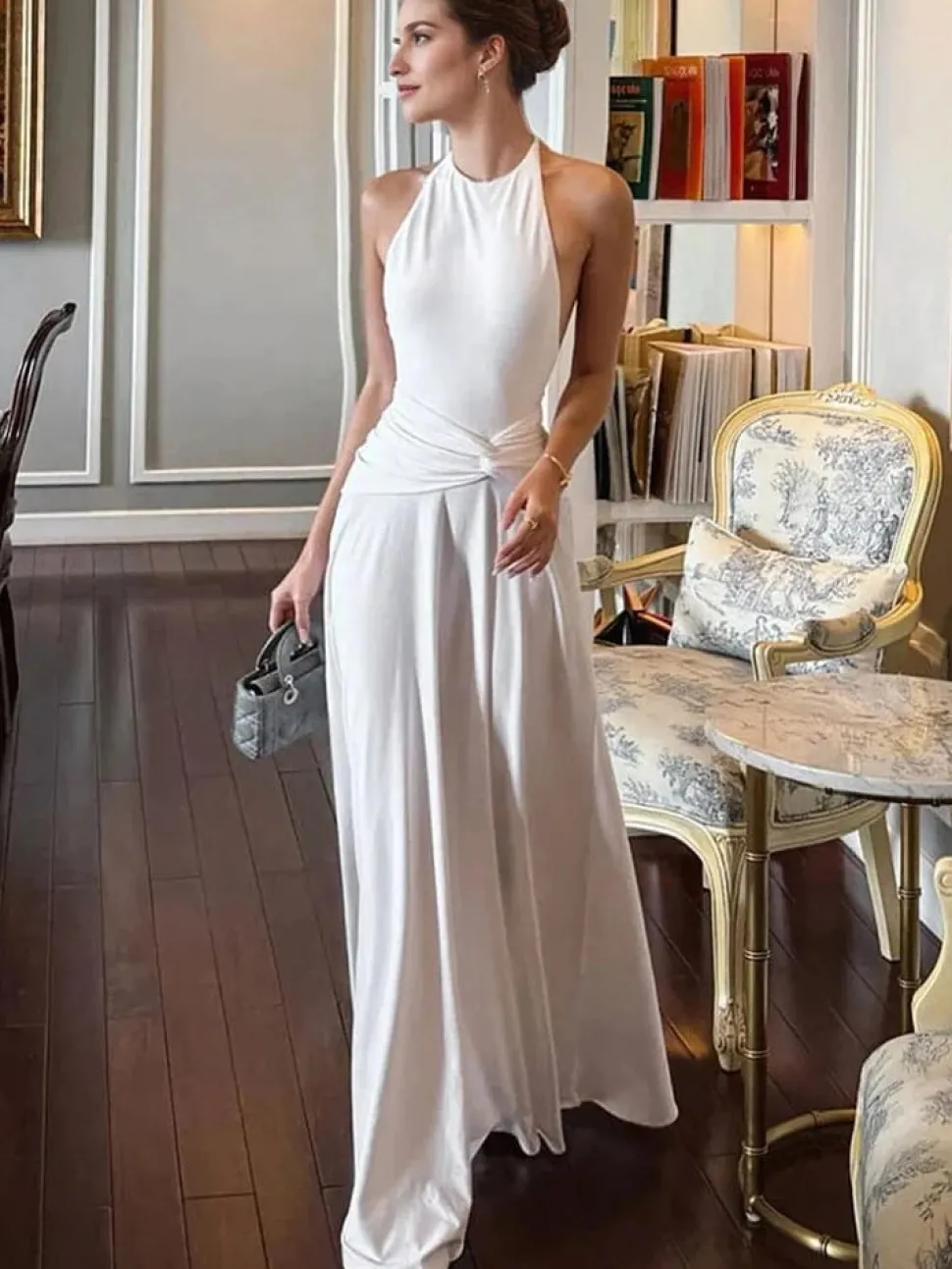 Robe de soirée maxi blanche fluide dos nu