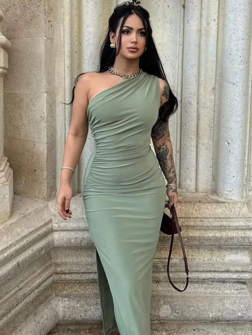 Robe de soirée midi chic & moulante