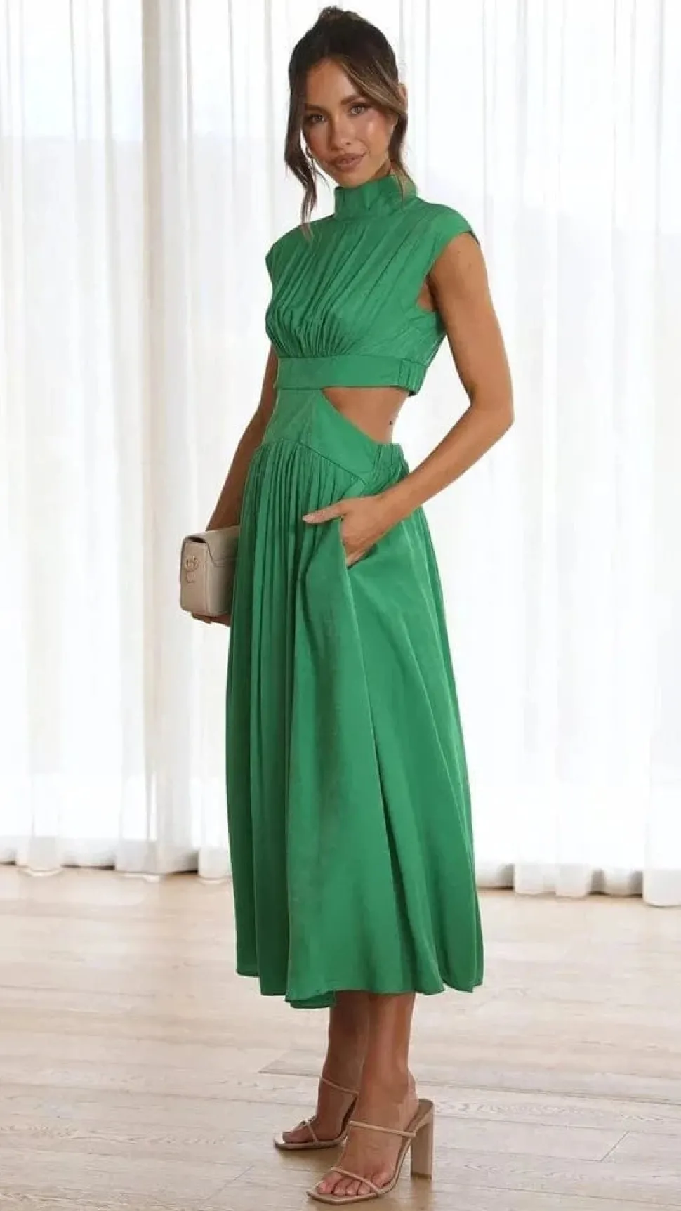 Robe de soirée midi fluide col halter