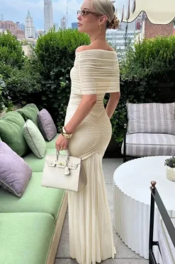 Robe de soirée mi-transparente longue drapée