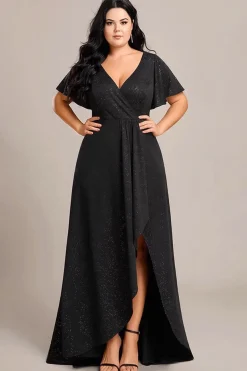 Robe de soirée noire à fente asymétrique et manches à volants