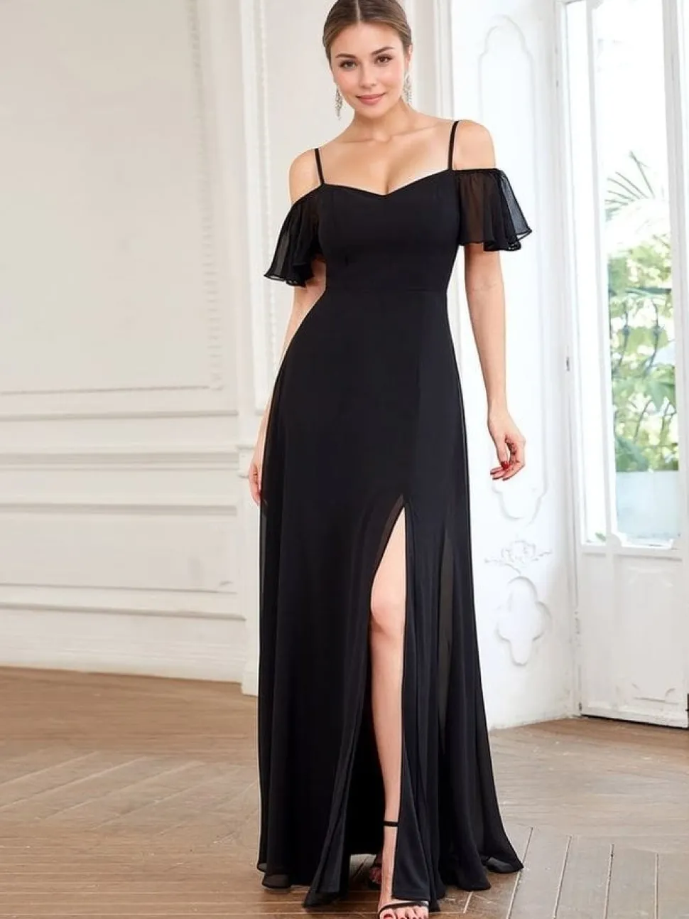 Robe de soirée noire longue fendue avec bretelles spaghetti
