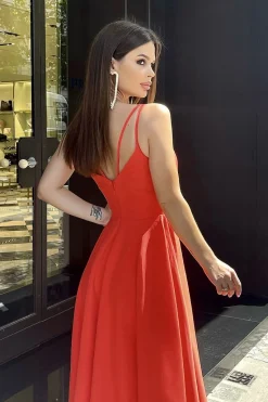 Robe de soirée rouge midi élégante