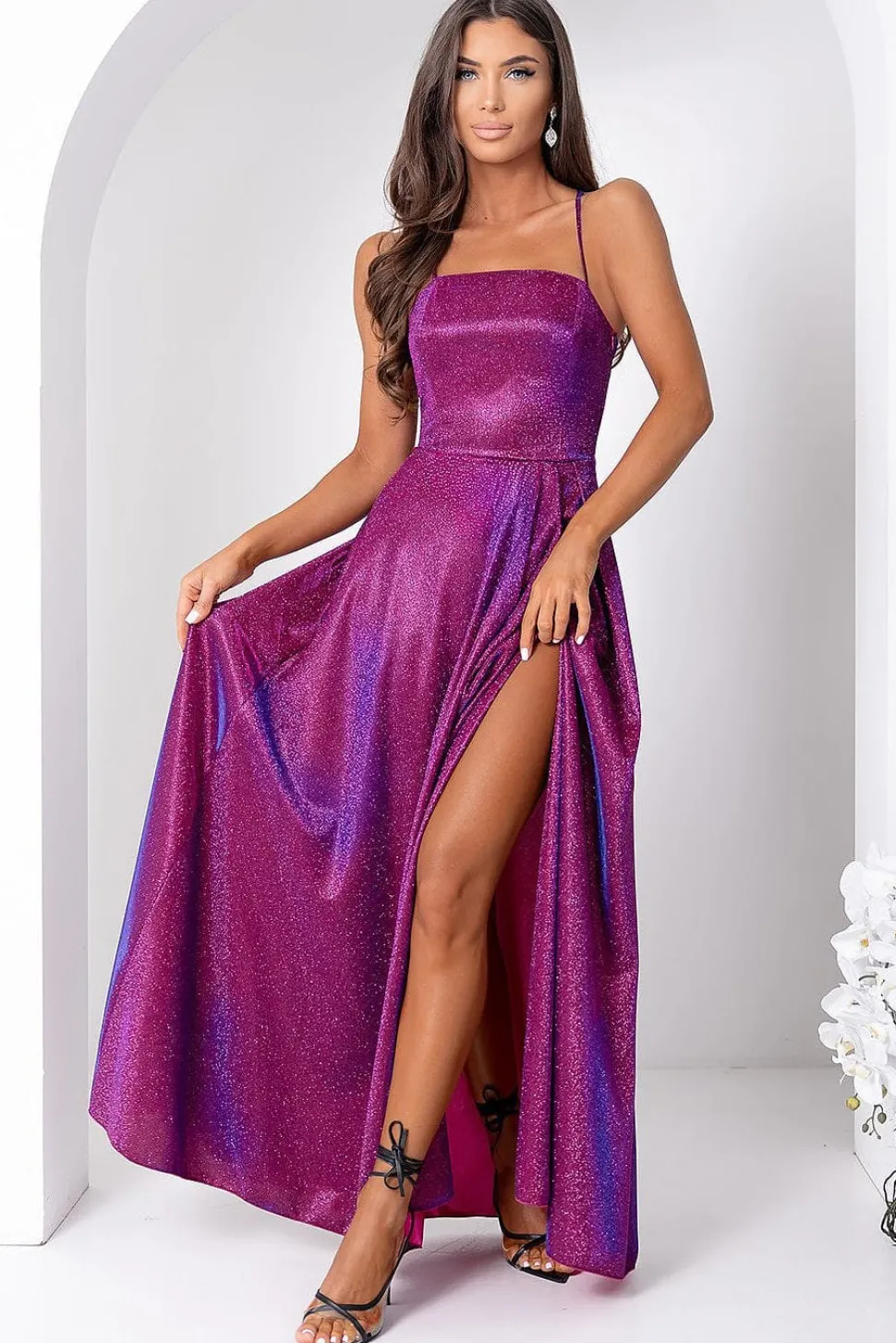 Robe de soirée violette longue fendue pailletée