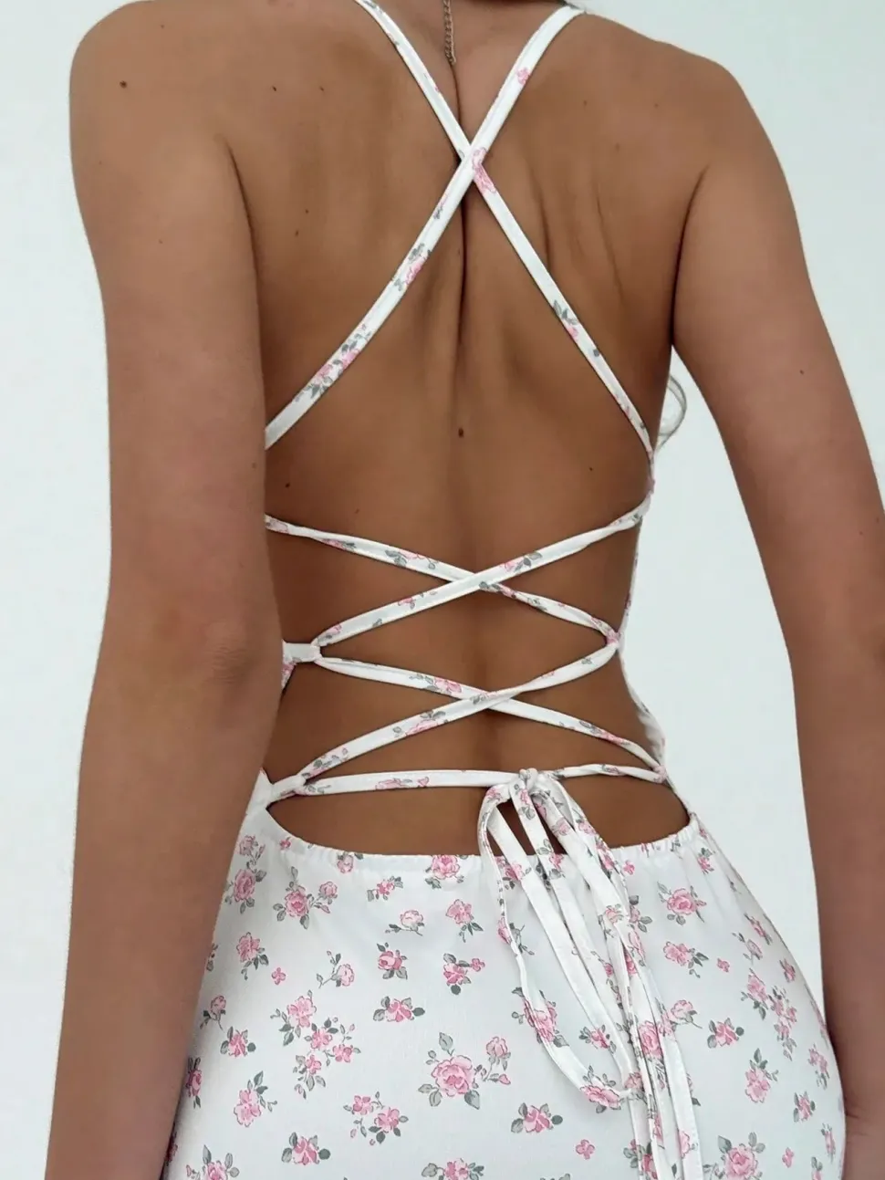 Robe dos nu moulante à imprimé floral